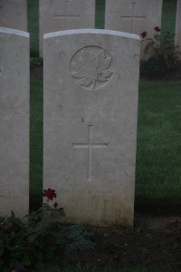 Aubigny Communal Cemetery Extension - East, Benjamin Hicks