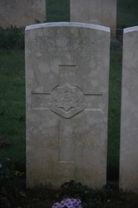 Aubigny Communal Cemetery Extension - Eden, G