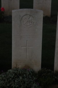 Aubigny Communal Cemetery Extension - Edmondson, Frank