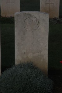 Aubigny Communal Cemetery Extension - Edwards, J