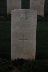 Aubigny Communal Cemetery Extension - Evans, Stewart Arthur