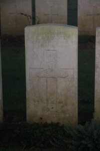 Aubigny Communal Cemetery Extension - Faulkner, F