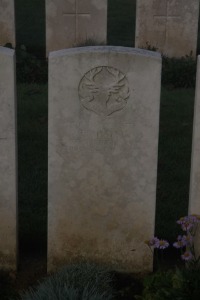 Aubigny Communal Cemetery Extension - Finlayson, Donald