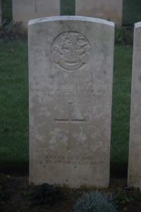 Aubigny Communal Cemetery Extension - France, Edward