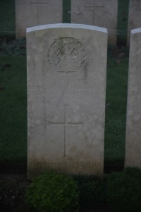 Aubigny Communal Cemetery Extension - Freeborn, Ernest John