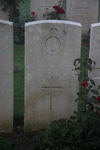 Aubigny Communal Cemetery Extension - Gale, Edward