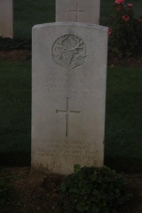 Aubigny Communal Cemetery Extension - Gault, John Scott