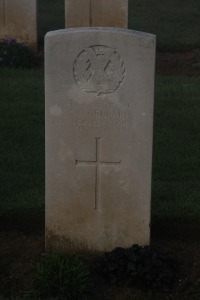 Aubigny Communal Cemetery Extension - Geldard, C B