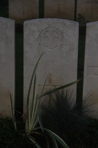 Aubigny Communal Cemetery Extension - Gill, H