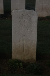 Aubigny Communal Cemetery Extension - Gordon, T