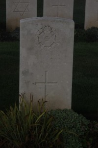 Aubigny Communal Cemetery Extension - Gray, H H