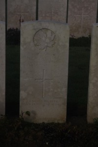 Aubigny Communal Cemetery Extension - Greaves, Bernard Walter