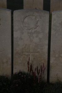 Aubigny Communal Cemetery Extension - Green, Austin