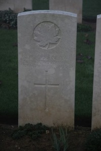 Aubigny Communal Cemetery Extension - Greenlaw, E F