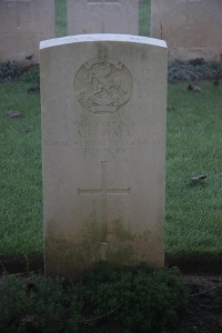 Aubigny Communal Cemetery Extension - Hall, A F