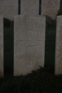 Aubigny Communal Cemetery Extension - Hallewell, Walter