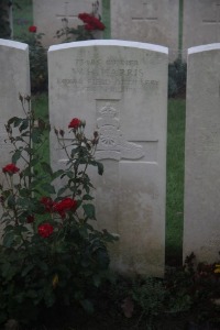 Aubigny Communal Cemetery Extension - Harris, W H