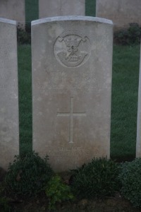 Aubigny Communal Cemetery Extension - Harrison, L C