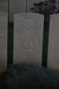 Aubigny Communal Cemetery Extension - Henderson, John William