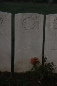 Aubigny Communal Cemetery Extension - Henry, Alfred Hall