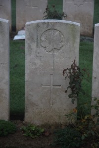 Aubigny Communal Cemetery Extension - Hey, Walter