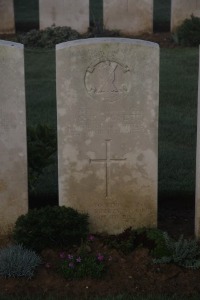 Aubigny Communal Cemetery Extension - Hignett, George Edward