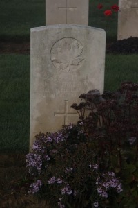 Aubigny Communal Cemetery Extension - Hillary, Robert Stuart