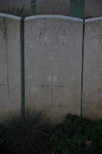 Aubigny Communal Cemetery Extension - Holmes, Archibald