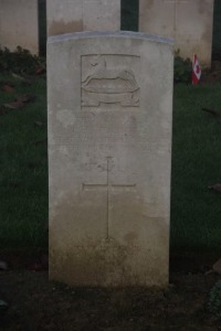 Aubigny Communal Cemetery Extension - Holroyd, Isaac Henry