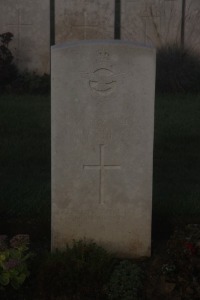 Aubigny Communal Cemetery Extension - Howard, W