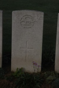 Aubigny Communal Cemetery Extension - Hubbard, J L