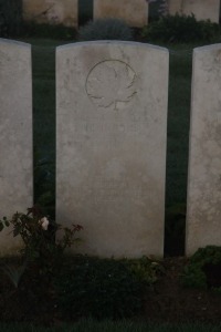 Aubigny Communal Cemetery Extension - Hughes, Harold