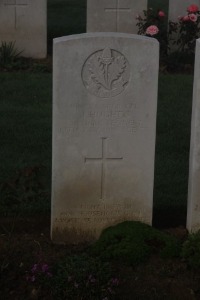 Aubigny Communal Cemetery Extension - Hughes, Joseph