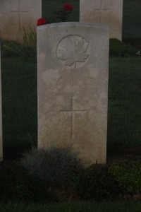 Aubigny Communal Cemetery Extension - Hughes, W S