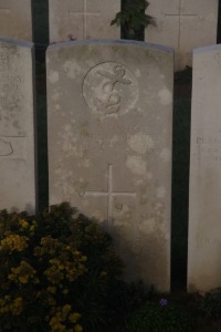 Aubigny Communal Cemetery Extension - Hulley, J