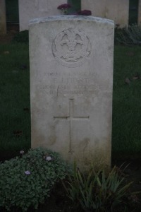 Aubigny Communal Cemetery Extension - Hunt, E J