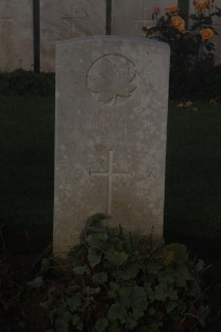 Aubigny Communal Cemetery Extension - Hutchinson, Walter Harold