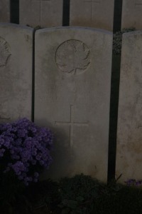 Aubigny Communal Cemetery Extension - Hutchison, Alfred James