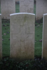 Aubigny Communal Cemetery Extension - Hutchison, George