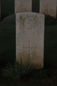 Aubigny Communal Cemetery Extension - Ilertsen, C B