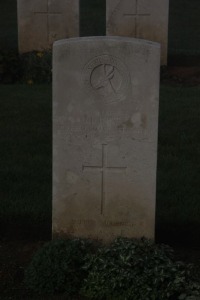 Aubigny Communal Cemetery Extension - Innes, John Duff