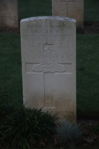 Aubigny Communal Cemetery Extension - Ives, H J M