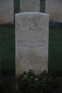 Aubigny Communal Cemetery Extension - Jeynes, B