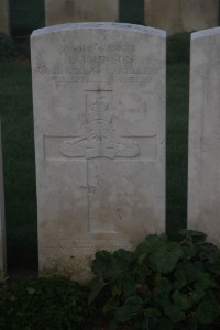 Aubigny Communal Cemetery Extension - Johnson, John