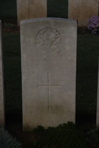 Aubigny Communal Cemetery Extension - Johnston, R