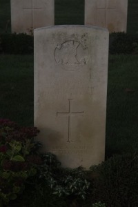 Aubigny Communal Cemetery Extension - Johnstone, W