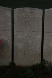 Aubigny Communal Cemetery Extension - Jones, Alfred John