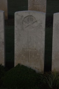 Aubigny Communal Cemetery Extension - Jones, John Owen