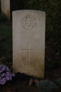 Aubigny Communal Cemetery Extension - Laing, George