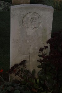 Aubigny Communal Cemetery Extension - Landrey, Sydney George